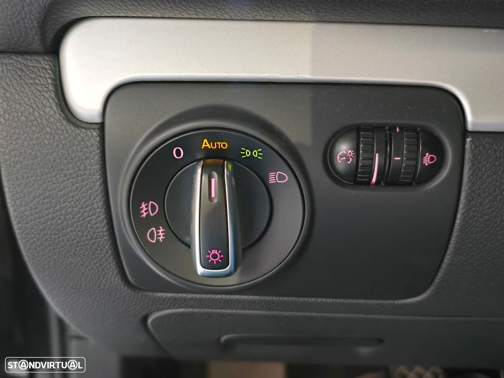 VW Golf Variant 1.6 TDi Confortline - 16