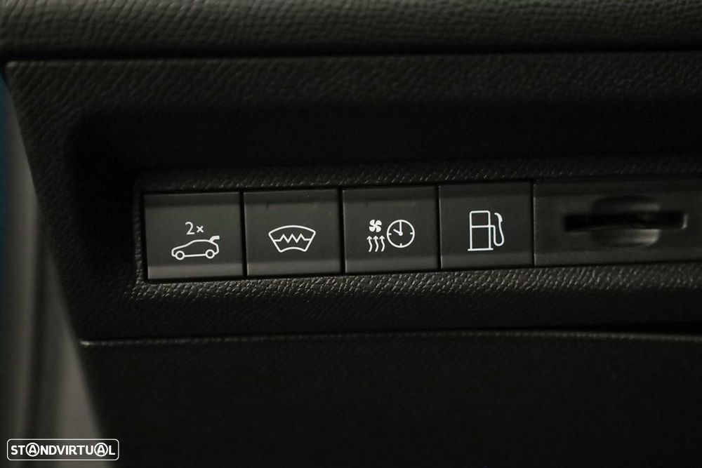 Peugeot 408 1.6 Hybrid GT e-EAT8 - 18
