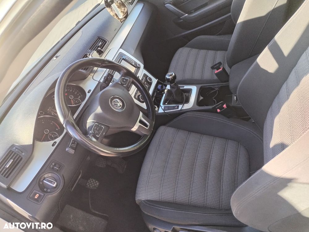 Volkswagen Passat CC - 17