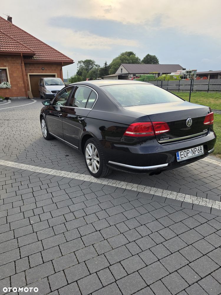 Volkswagen Passat - 5