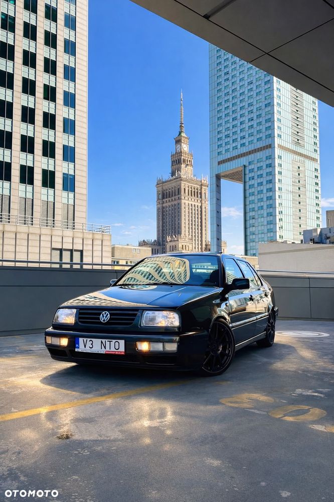 Volkswagen Vento - 1