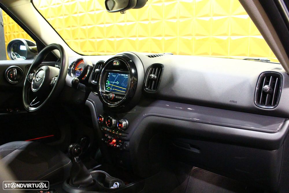 MINI Countryman One D 4Business - 11
