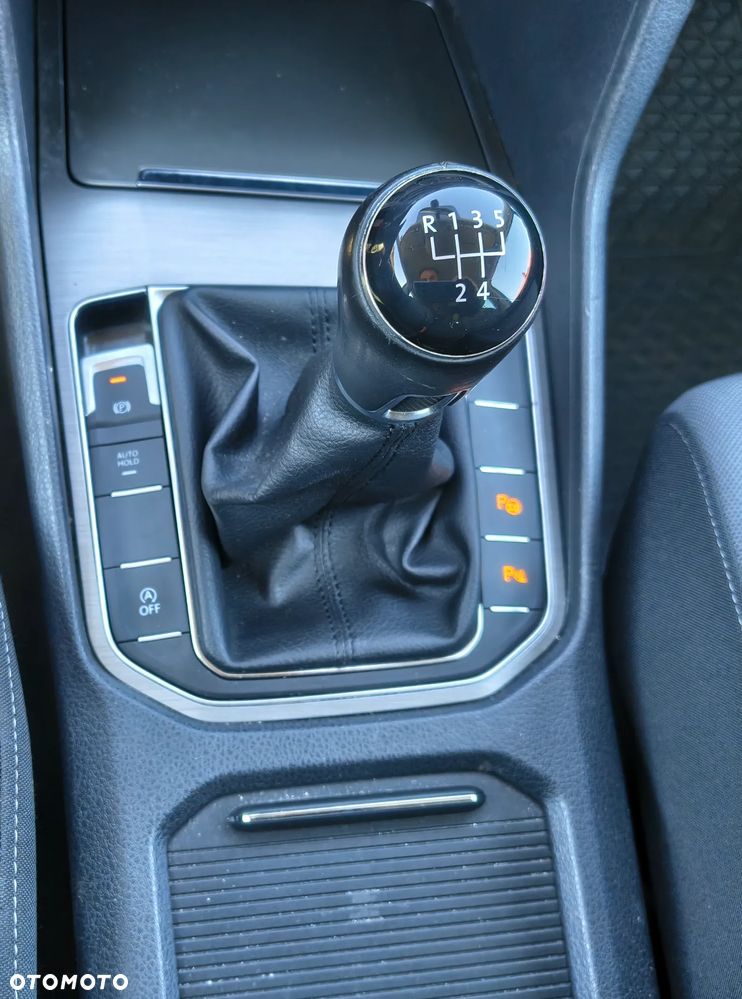 Volkswagen Golf Sportsvan 1.6 TDI BlueMotion Technology Comfortline - 22