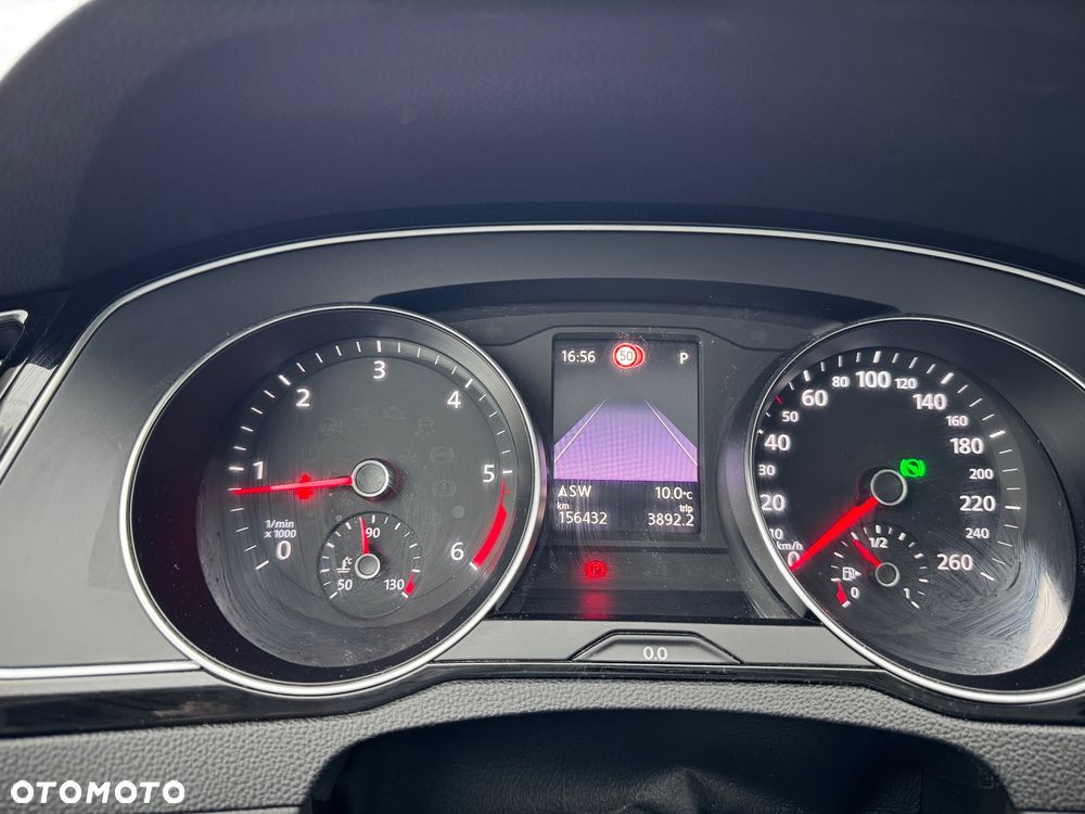 Volkswagen Passat 2.0 TDI Elegance DSG - 16