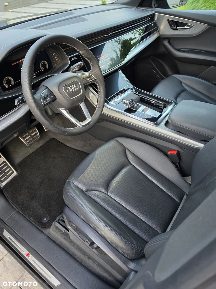 Audi Q8 - 9