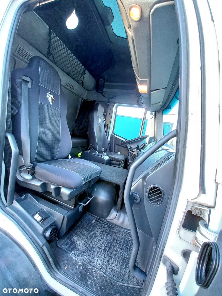 Iveco EUROCARGO 180E28 - 7