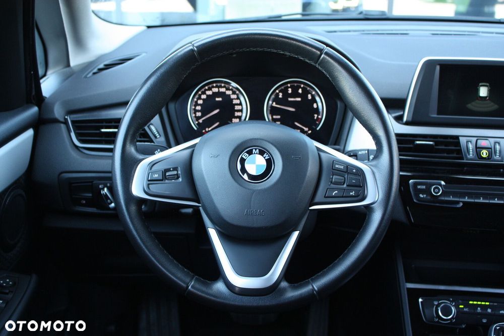 BMW Seria 2 218i GPF - 26
