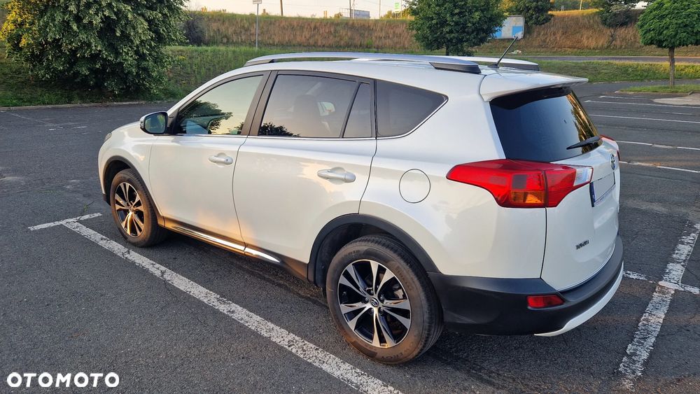 Toyota RAV4 2.0 D-4D Premium - 23