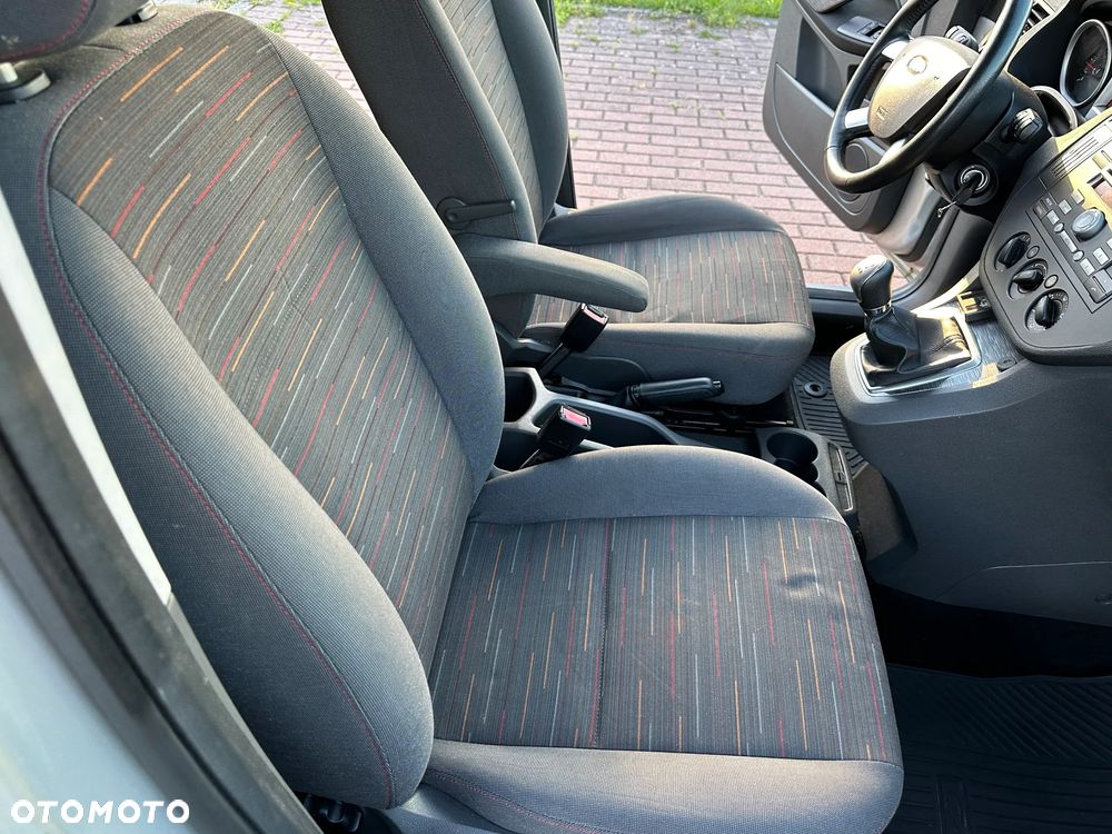 Ford C-MAX - 19