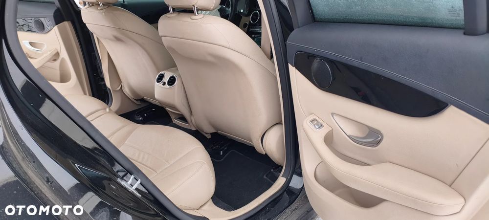 Mercedes-Benz GLC 220 d 4Matic 9G-TRONIC Exclusive - 8