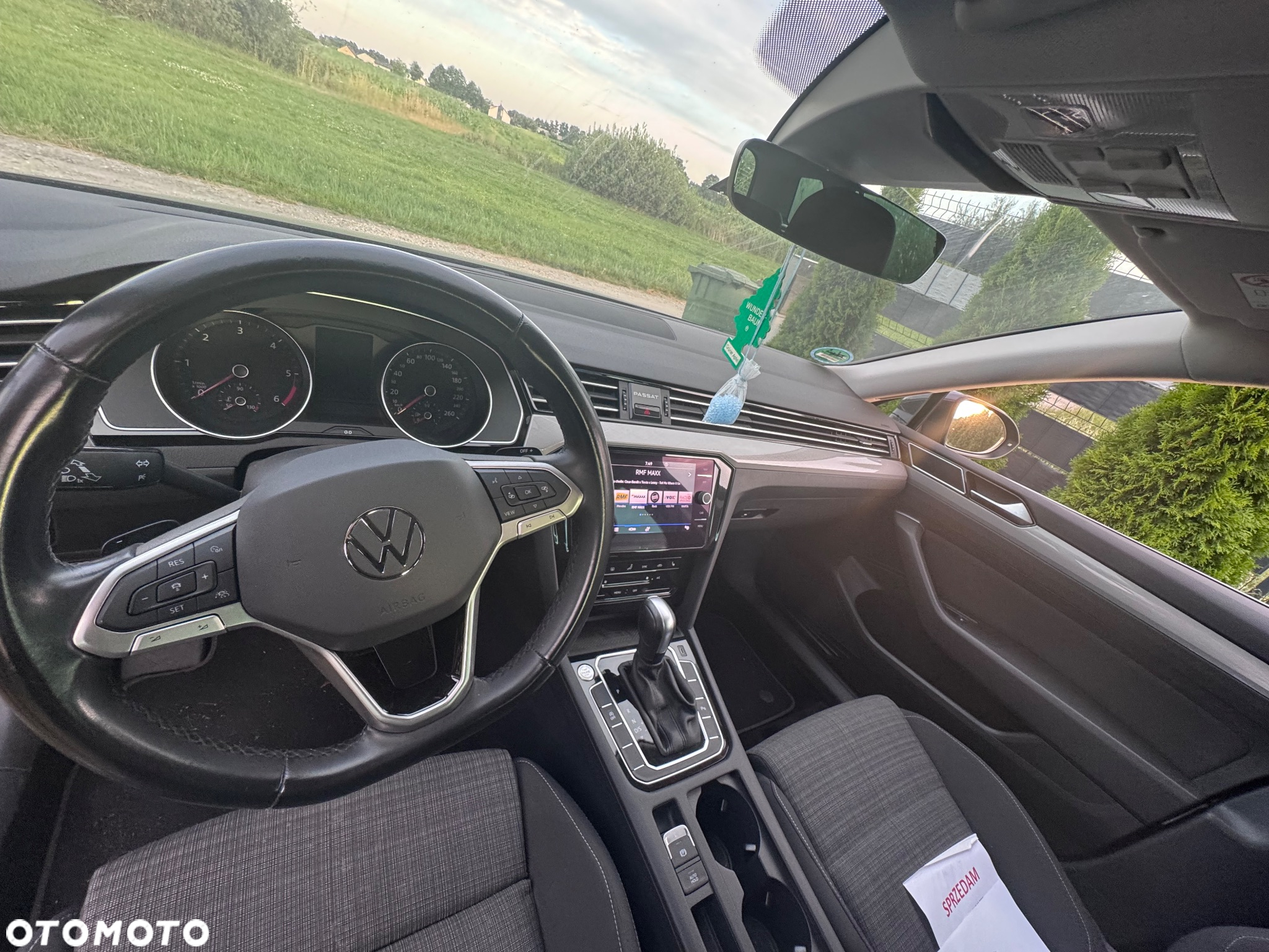 Volkswagen Passat - 15