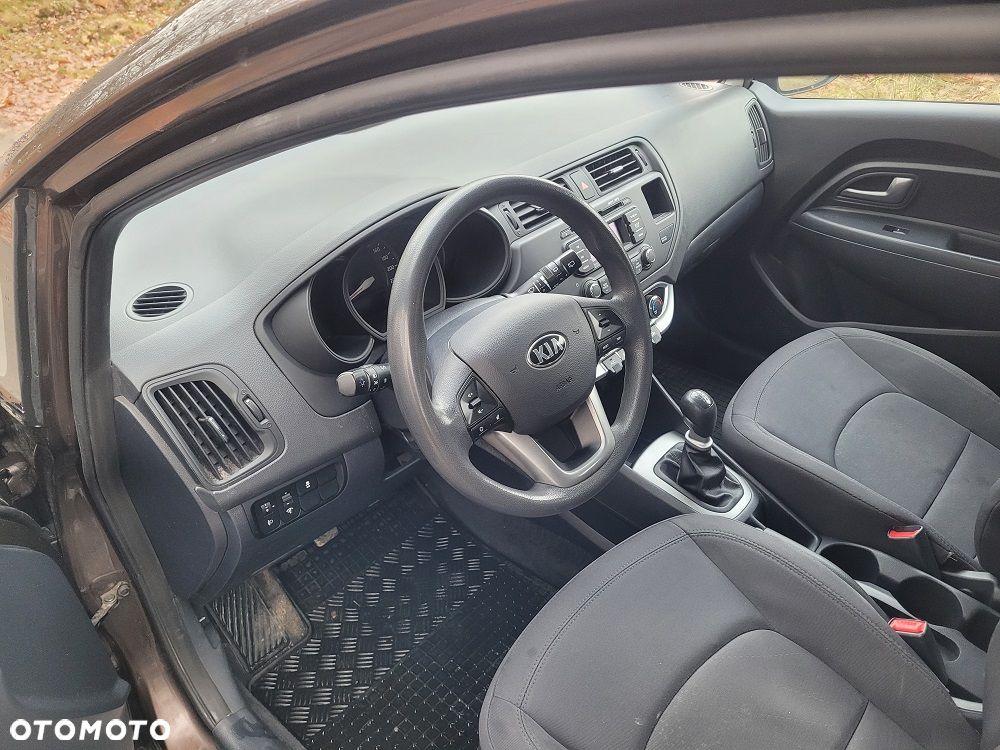 Kia Rio 1.4 M - 7