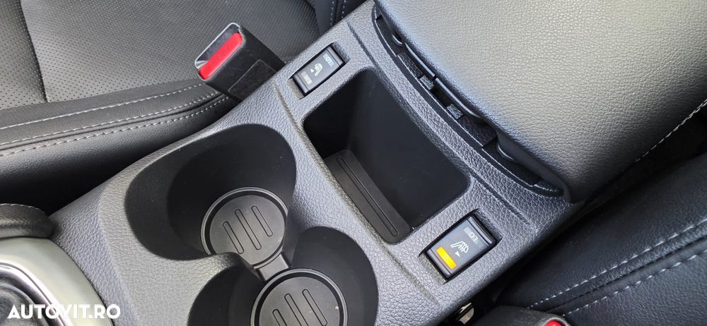 Nissan Qashqai 1.6 DCI Start/Stop 4X4-i Tekna - 8