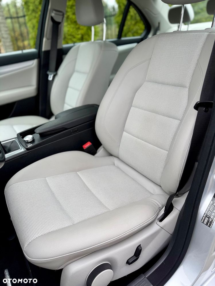 Mercedes-Benz Klasa C 200 T Avantgarde Edition - 13