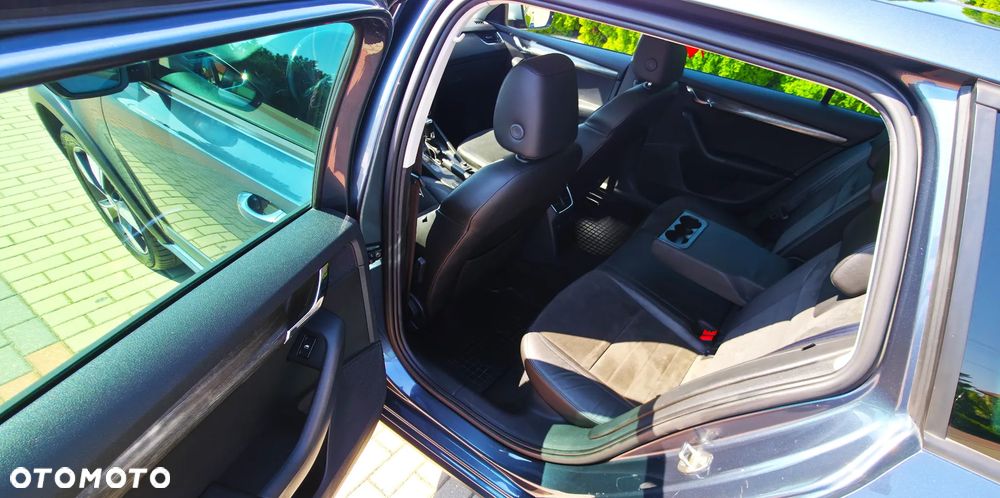 Skoda Octavia 2.0 TDI 4x4 DSG Scout - 23