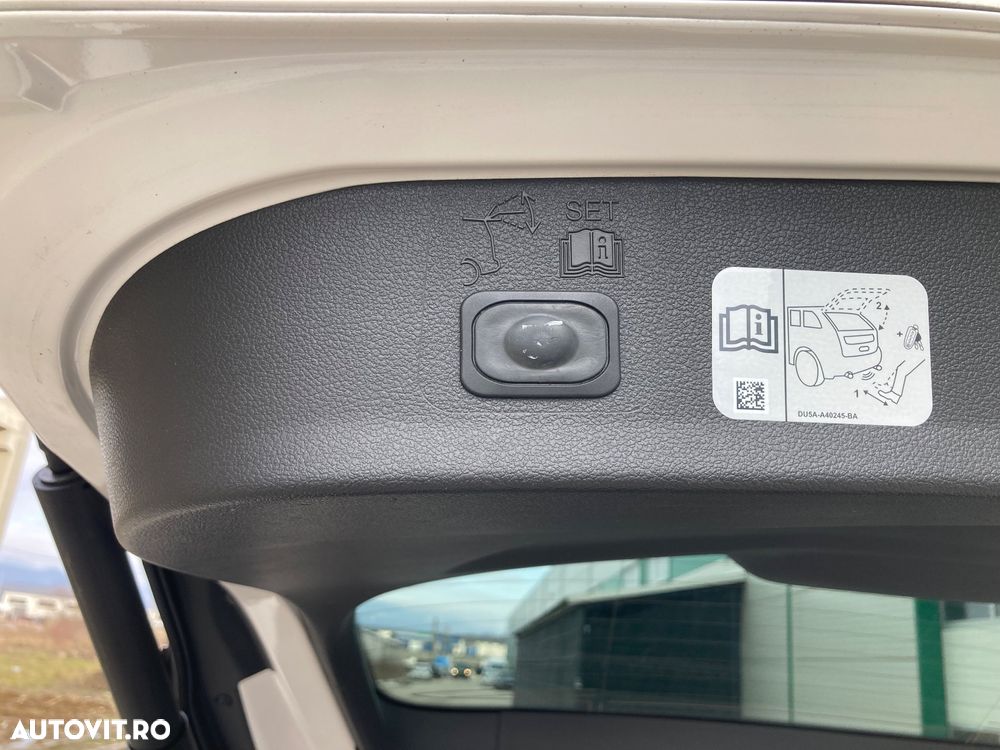 Ford Kuga 2.0 TDCi 4x4 Aut. ST-Line - 32