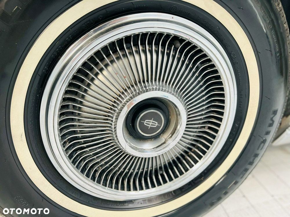 Lincoln Continental - 15
