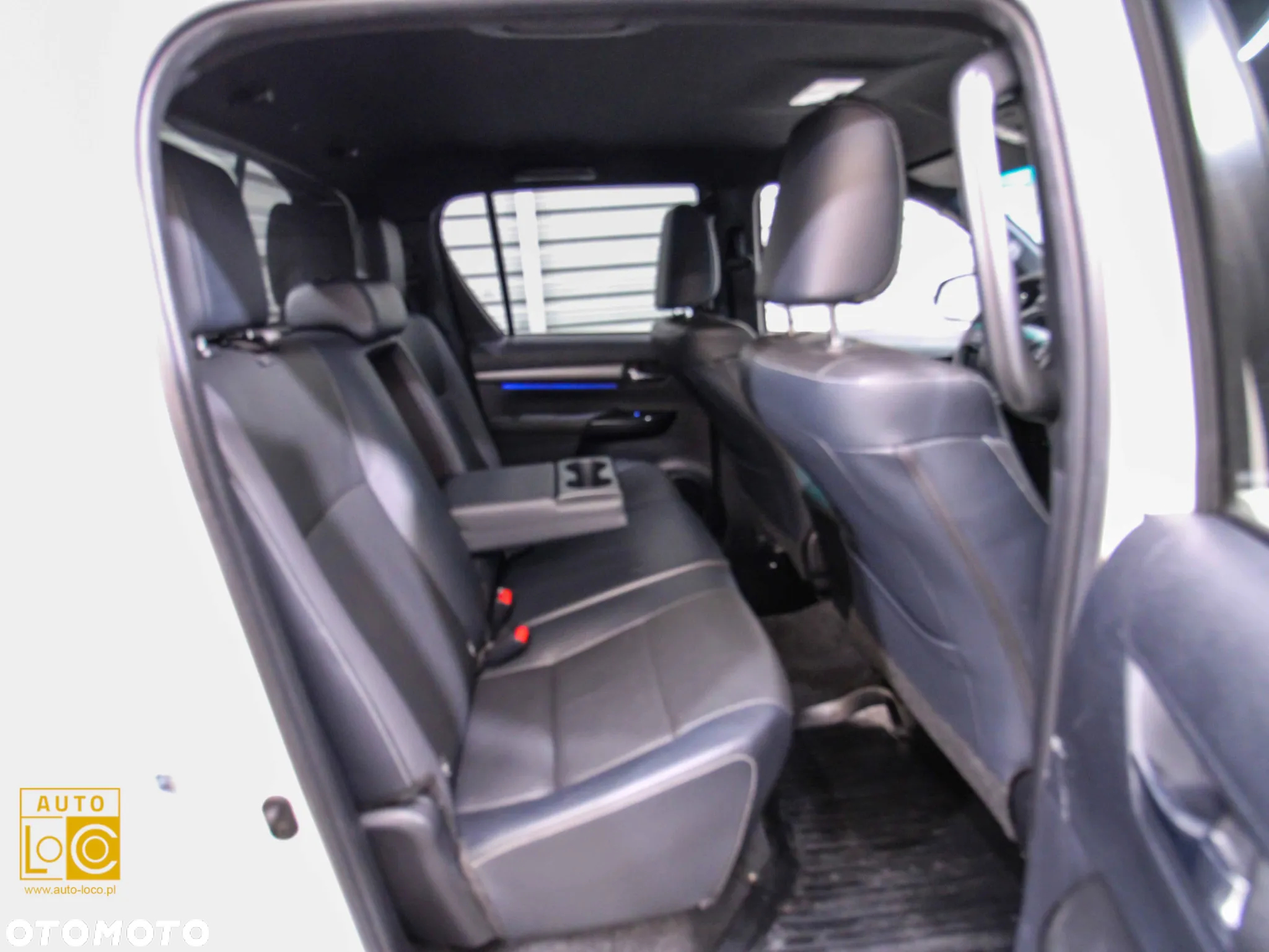 Toyota Hilux 2.8 D-4D Double Cab Invincible 4x4 - 11