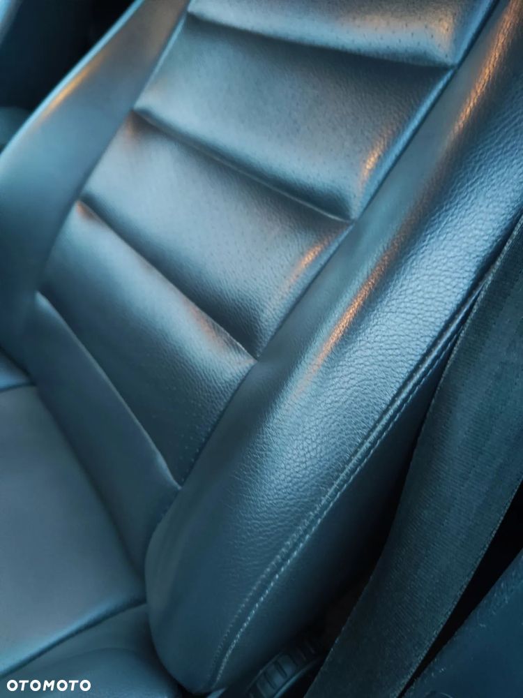 Volkswagen Touareg 3.2 V6 Automatik - 23