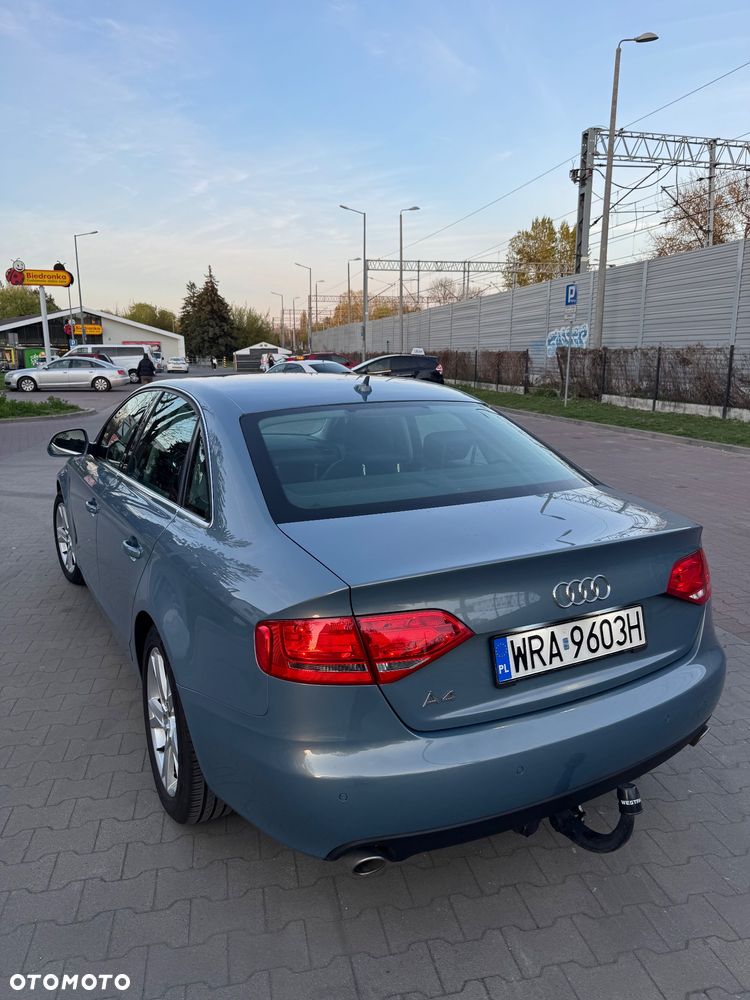 Audi A4 Limousine - 3