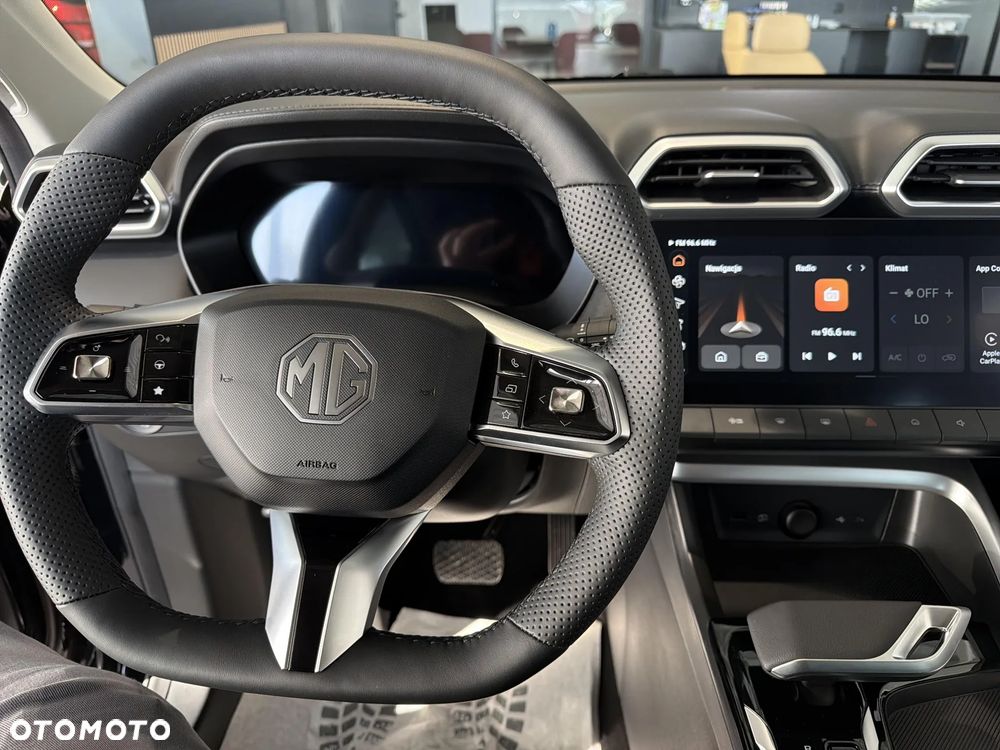 MG ZS Hybrid+ - 14