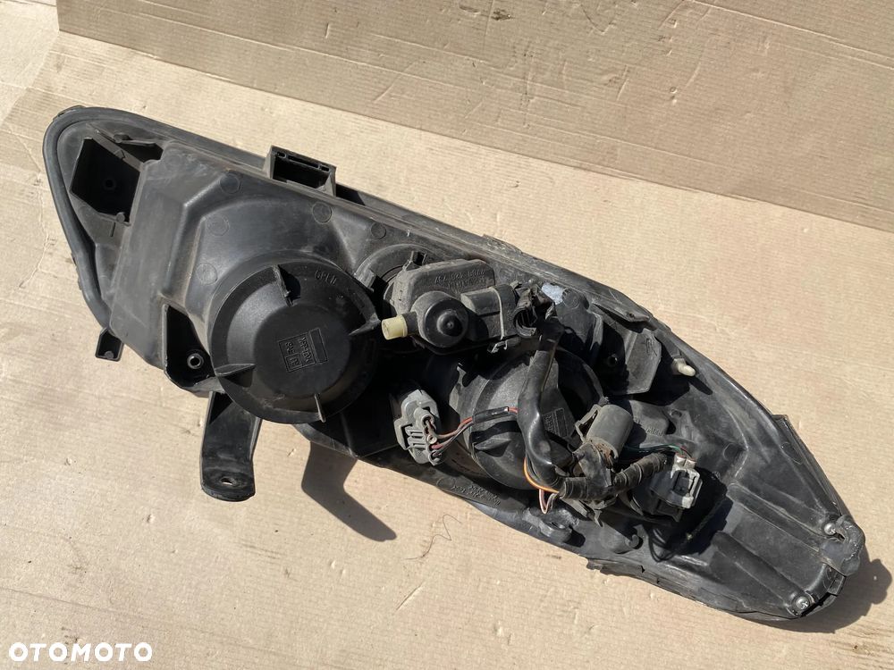 Lampa NISSAN ALMERA N16  prawa - 8