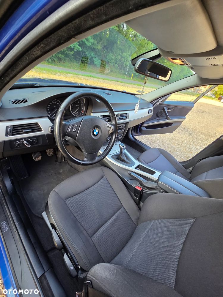 BMW Seria 3 318i - 16