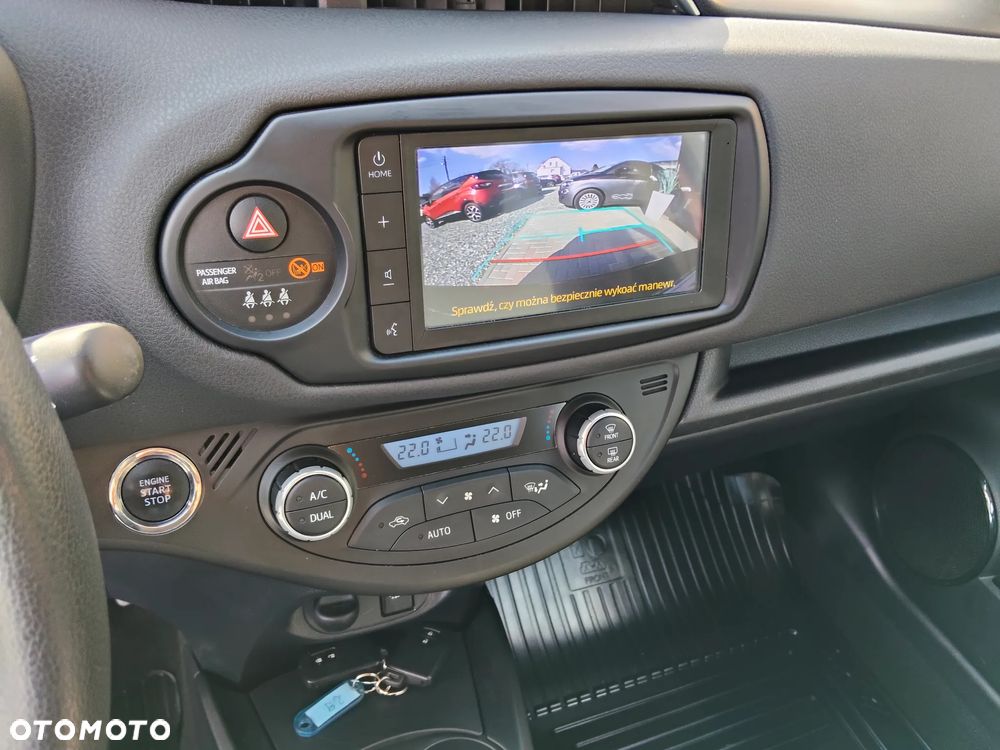 Toyota Yaris 1.5 Premium - 19