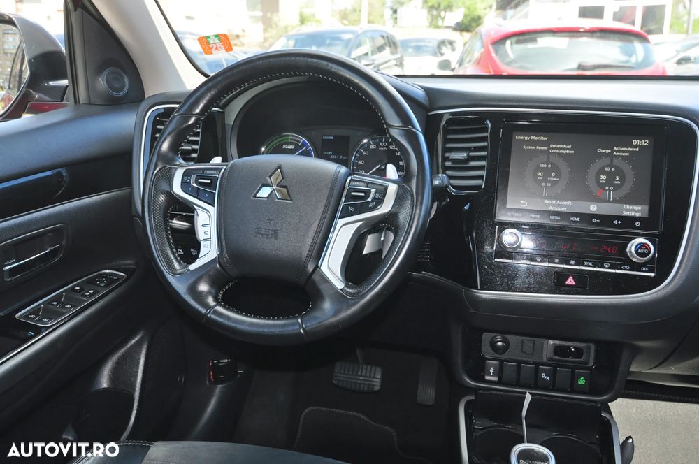 Mitsubishi Outlander 2.4 4WD CVT Intense - 11