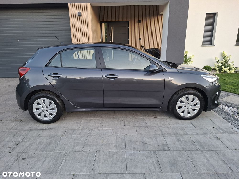 Kia Rio - 2