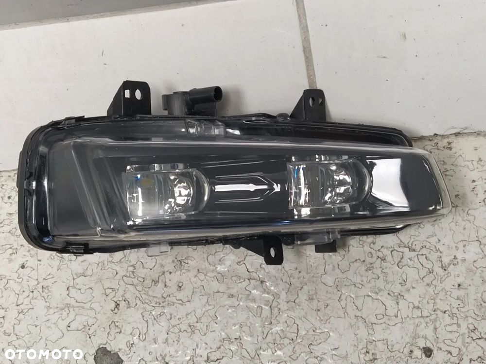 RANGE ROVER EVOQUE L538 HALOGEN PRZECIWMGIELNY LEWY PRAWY CZARNY ŚRODEK - 10