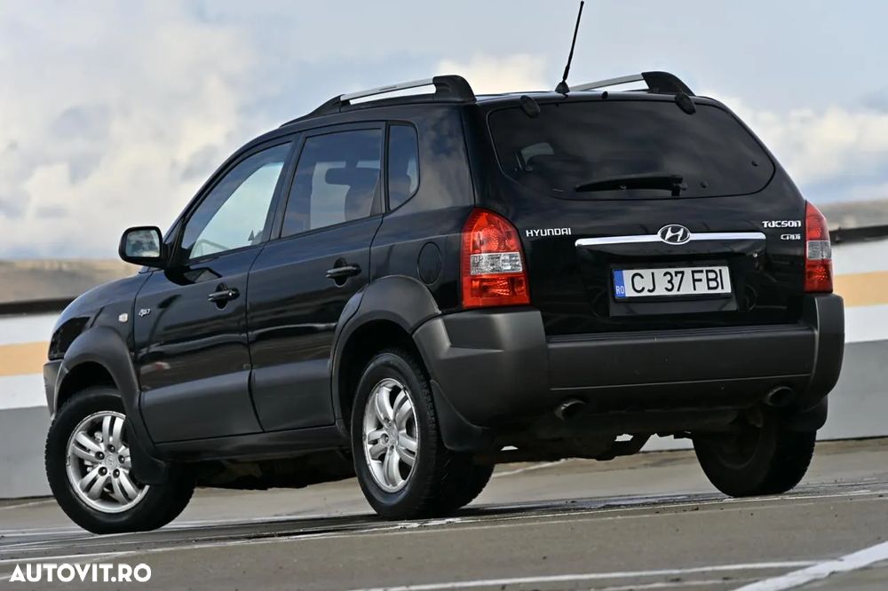 Hyundai Tucson 2.0 CRDI VGT GLS 4WD STD - 4