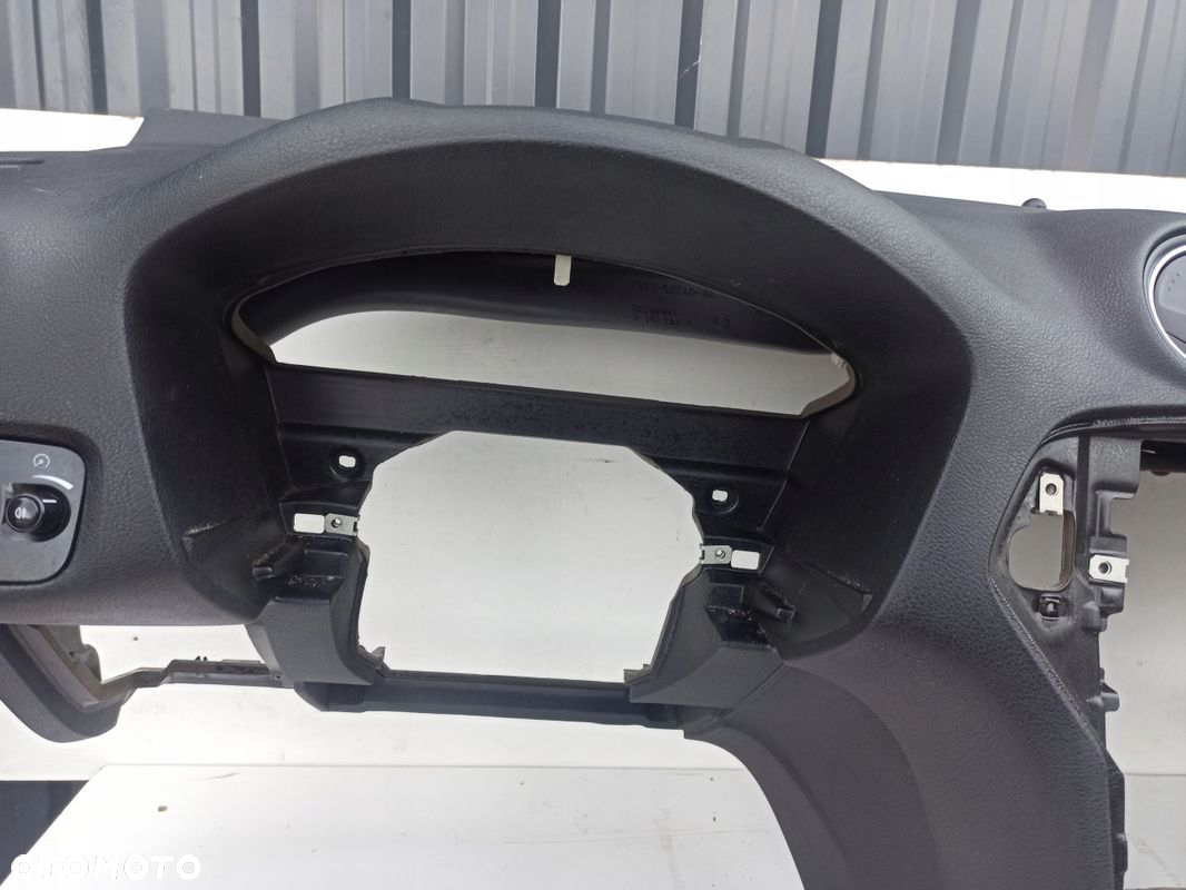 Deska rozdzielcza konsola kokpit FORD MONDEO MK4 07-10 Europa - 8