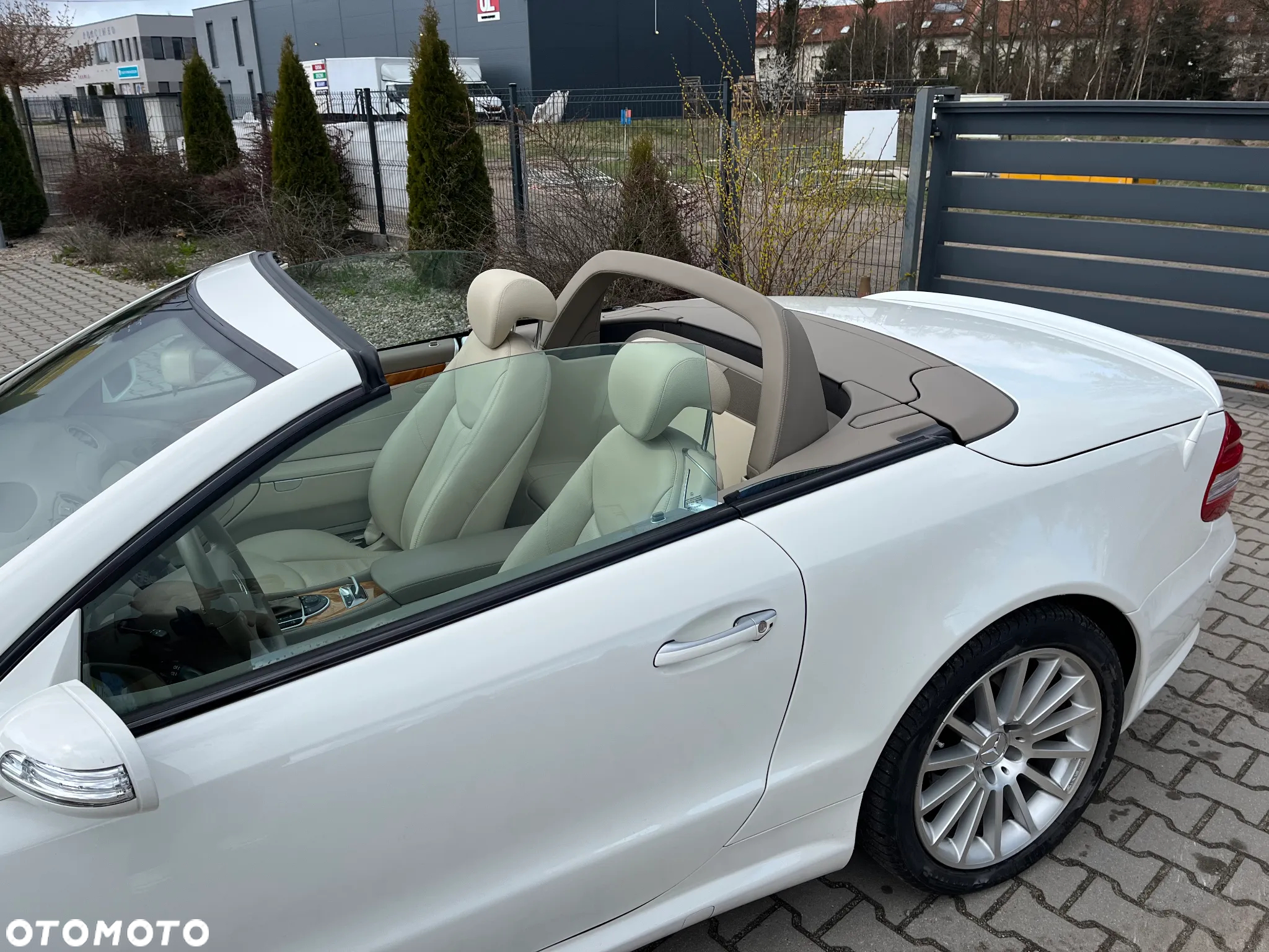 Mercedes-Benz SL - 13