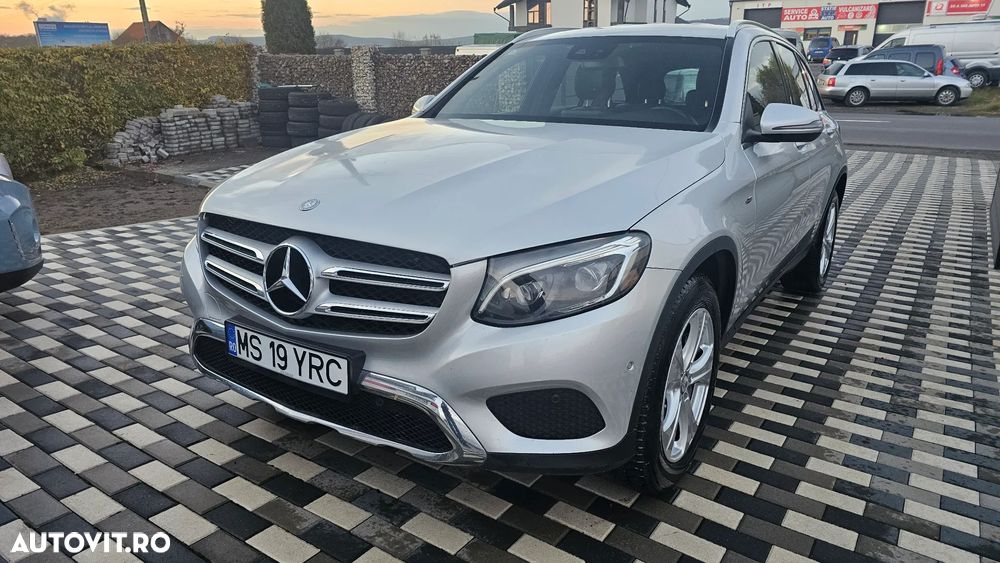 Mercedes-Benz GLC 250 d 4Matic 9G-TRONIC AMG Line - 1