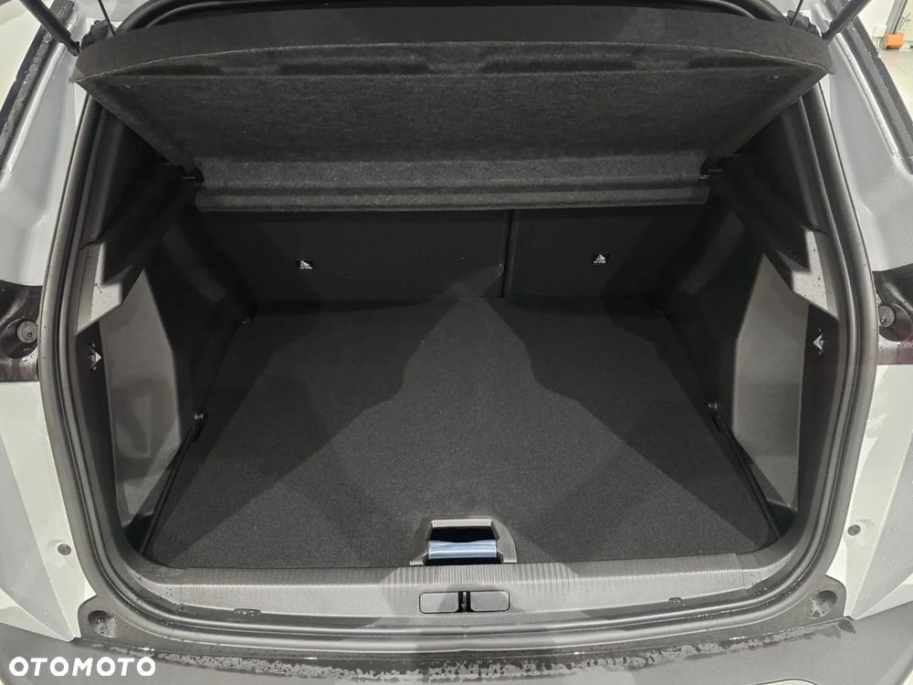 Peugeot 2008 PureTech mHEV Active e-DCS6 - 11