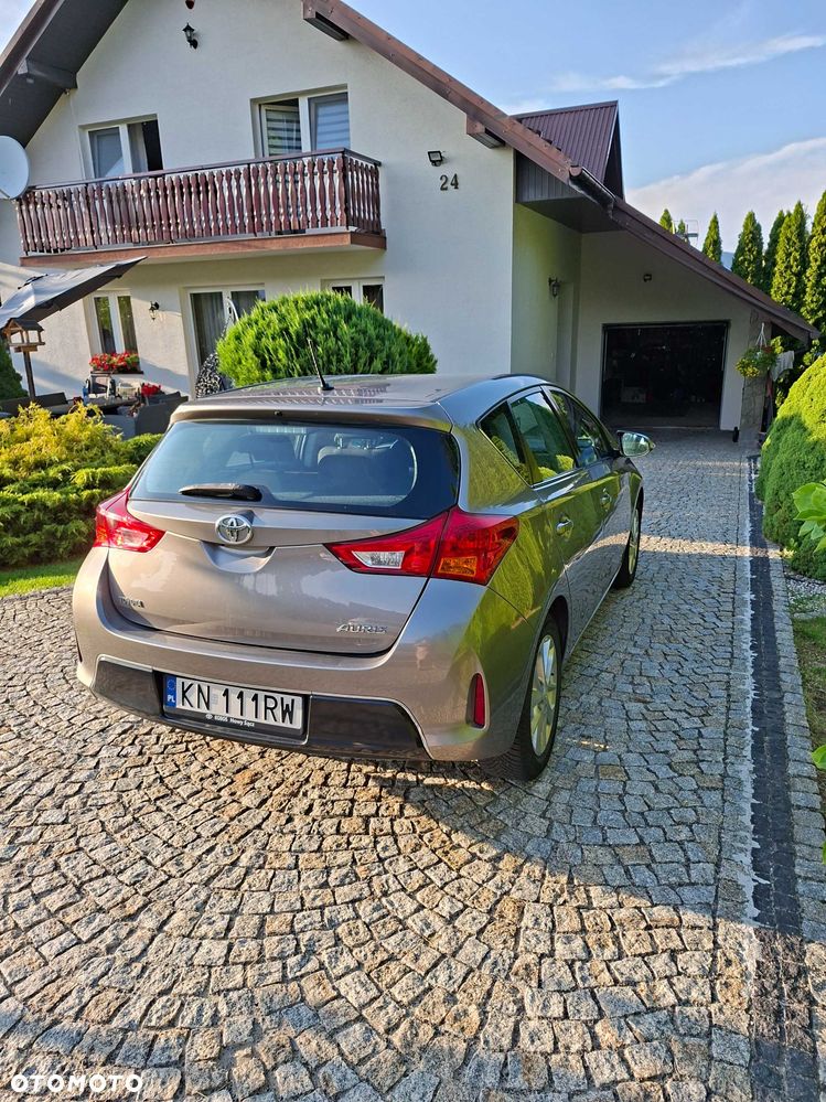 Toyota Auris - 2