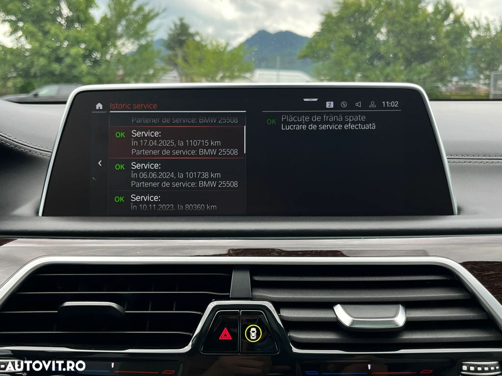 BMW Seria 7 750i xDrive - 34
