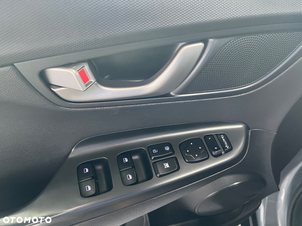 Hyundai Kona - 23