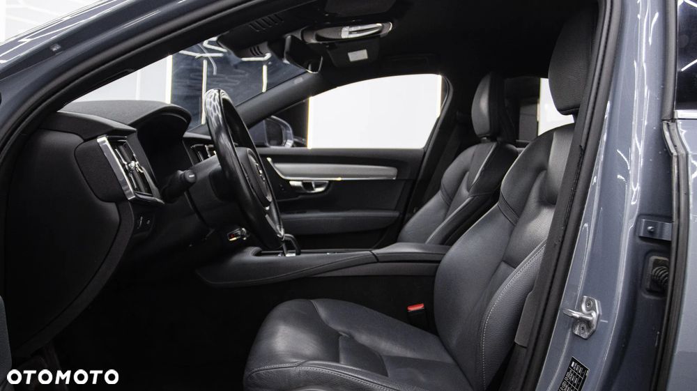 Volvo S90 B4 B Momentum Pro - 16