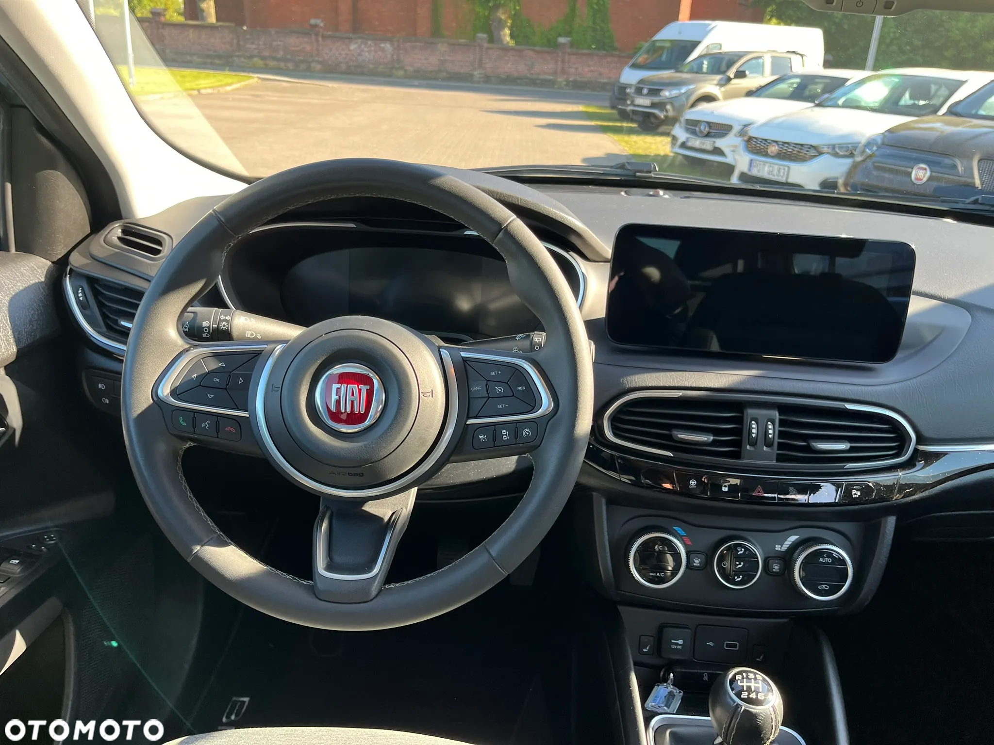 Fiat Tipo 1.6 MultiJet Cross - 11