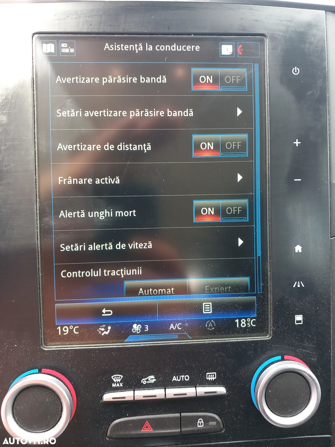 Renault Megane ENERGY dCi 110 EDC INTENS - 12