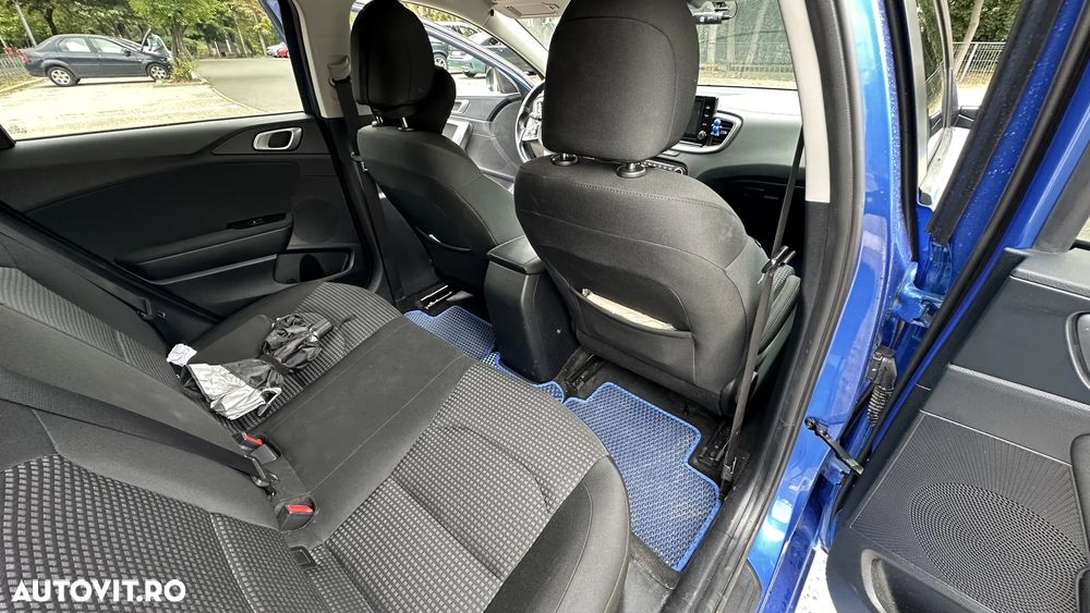 Kia Ceed - 13
