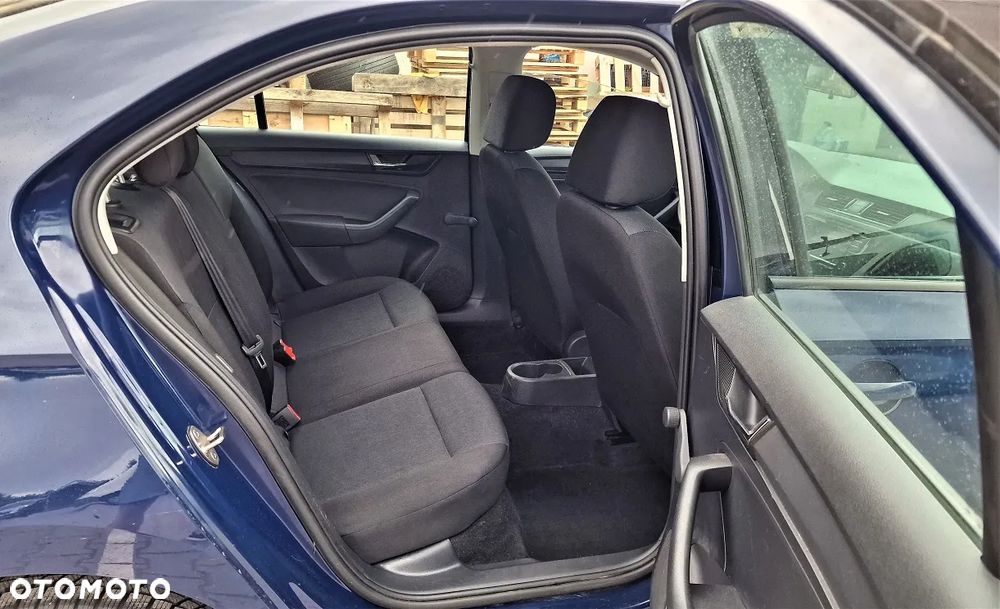 Skoda RAPID 1.0 TSI Ambition - 11