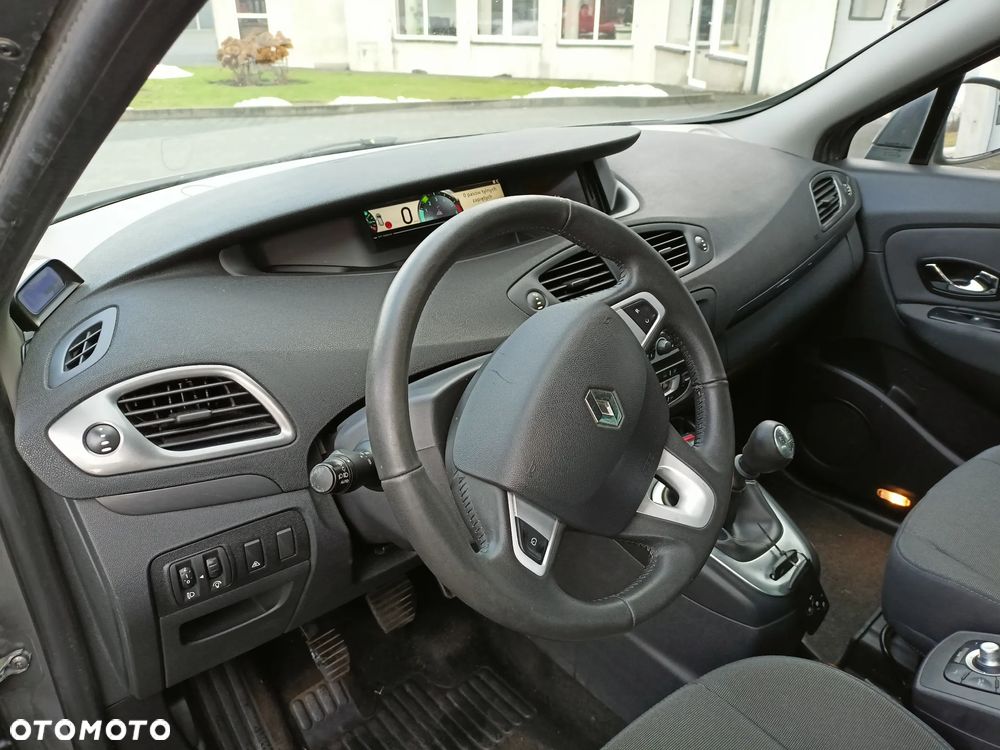 Renault Scenic - 9
