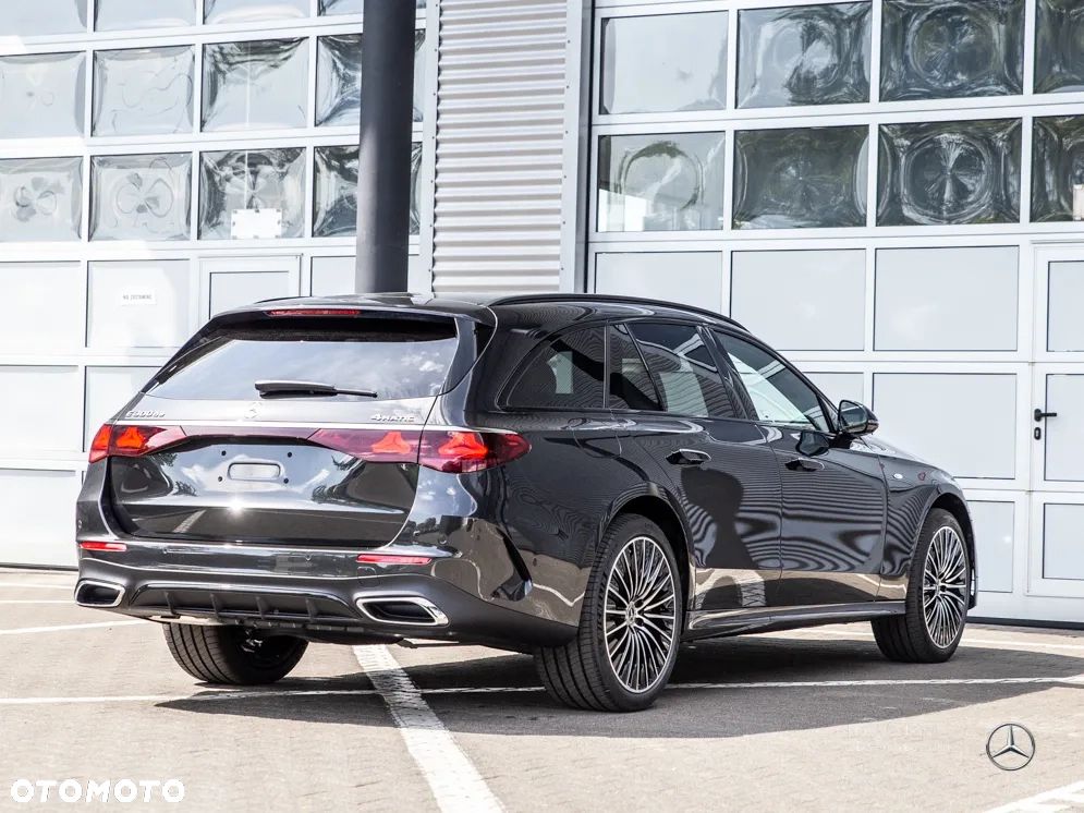 Mercedes-Benz Klasa E 300 de PHEV 4-Matic AMG 9G-Tronic - 4