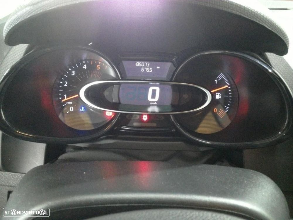 Renault Clio Van - 3