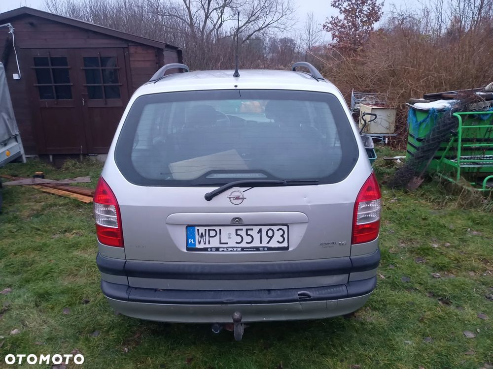Opel Zafira 1.8 16V Elegance - 2