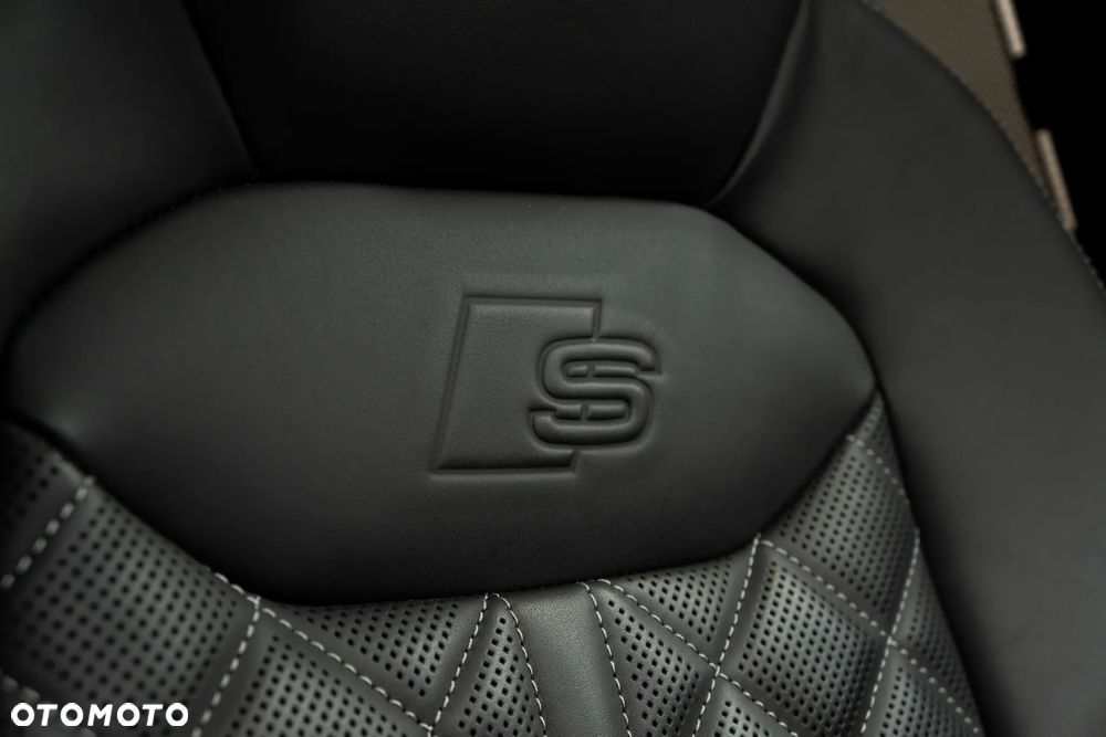 Audi SQ8 - 23