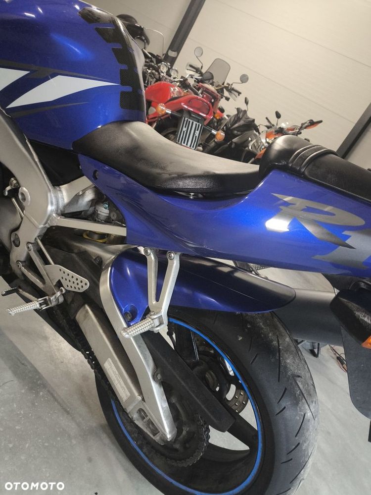 Yamaha R1 RN04 ogon zadupek - 3